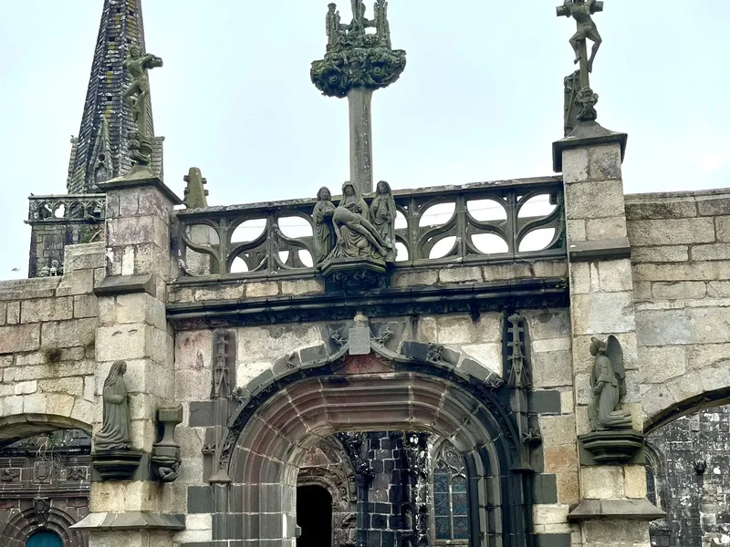 Église Saint-Salomon de La Martyre (enclos paroissial) — édifice religieux à La Martyre (29), monument historique (Classé MH) — vue 2