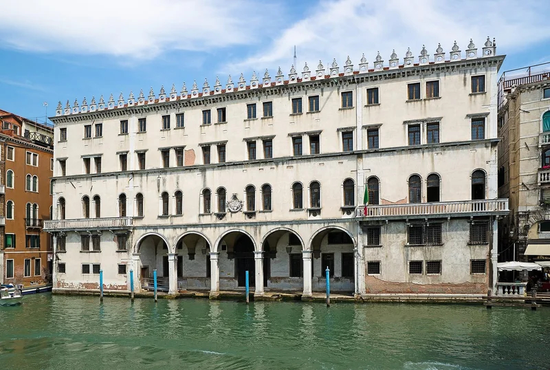 Façade de Le Fondaco dei Tedeschi