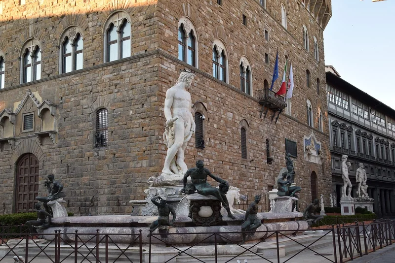 Façade de La Fontaine de Neptune