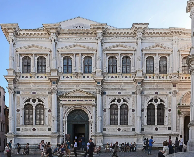 Façade de La Scuola Grande di San Rocco