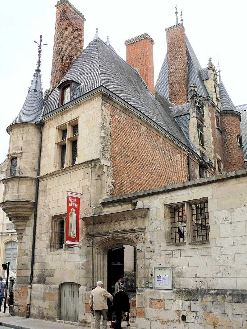 Hôtel Cujas (Musée du Berry)