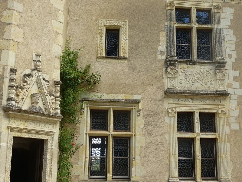 Manoir de la Possonnière (Couture-sur-le-Loir) Manoir de la Possonnière — château à Couture-sur-le-Loir, Loir-et-Cher, façade, classé mh