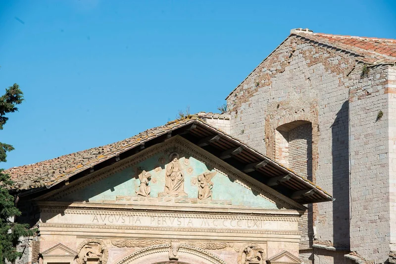 Façade de L'Oratoire San Bernardino à Pérouse