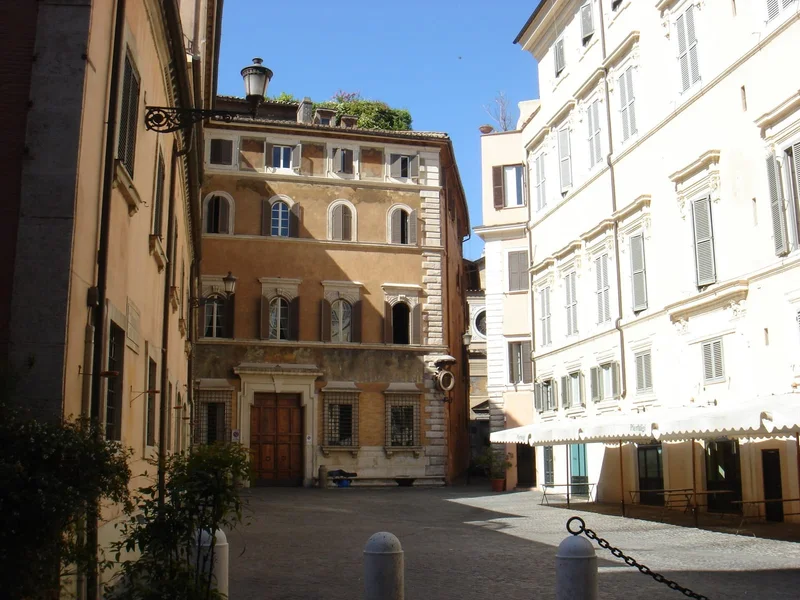 Le Palais Ricci dans son environnement