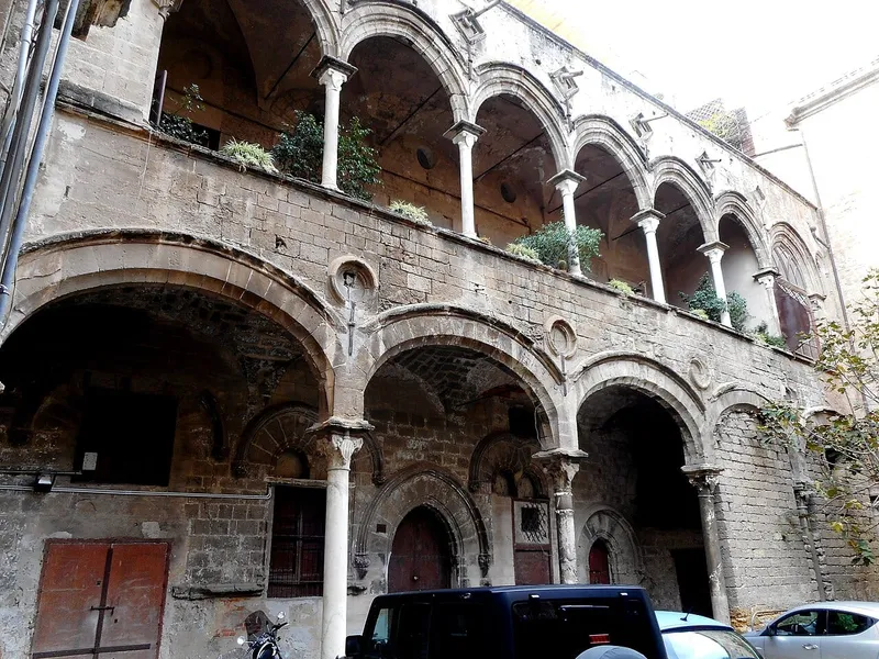 Le Palazzo Aiutamicristo à Palerme