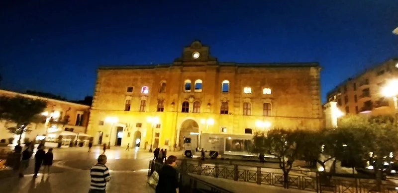 Façade de Le Palazzo dell'Annunziata de Sulmona