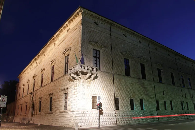 Façade de Le Palazzo dei Diamanti à Ferrare