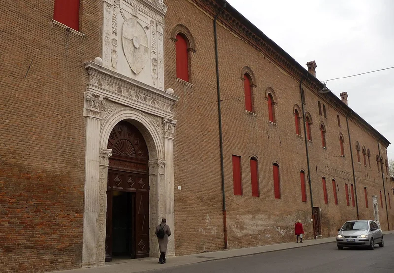 Façade de Le Palazzo Schifanoia à Ferrare
