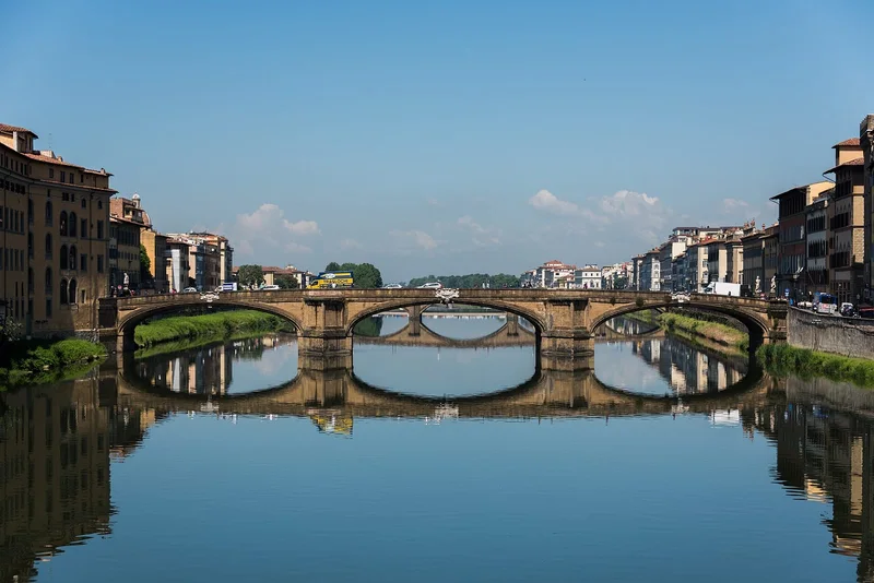 Vue de Le Pont Santa Trinita