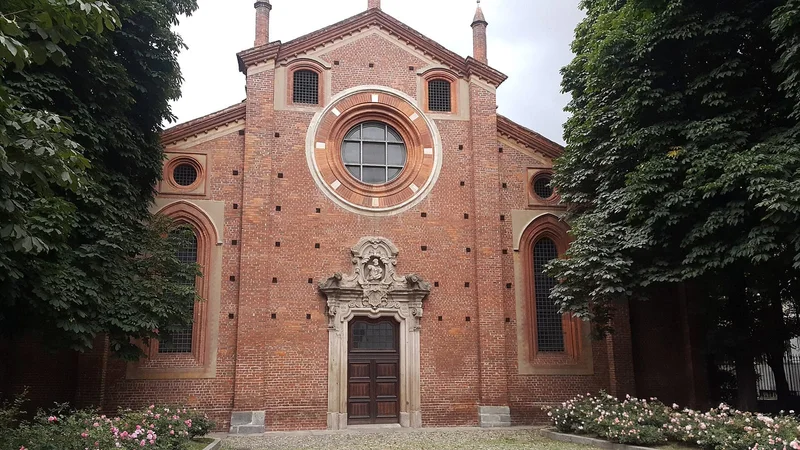 Façade de L'église San Pietro in Gessate à Milan