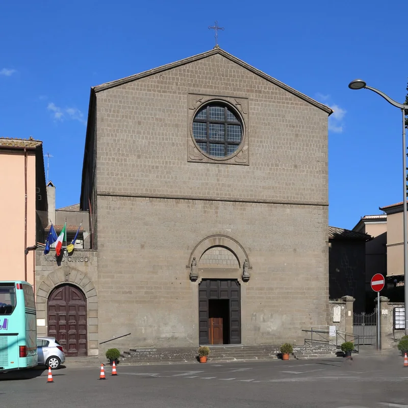 Façade de Santa Maria della Verità à Viterbe (la Cappella Mazzatosta)