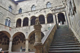 Le Museo Nazionale del Bargello, cour
