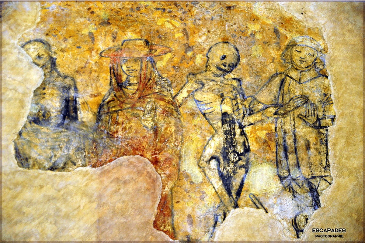 Fresques de Kernascléden — Danse macabre et scènes de la Passion